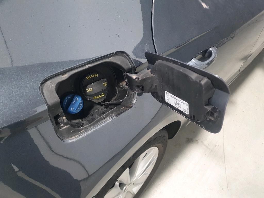 seat-leon-2019-diesel-1600cc