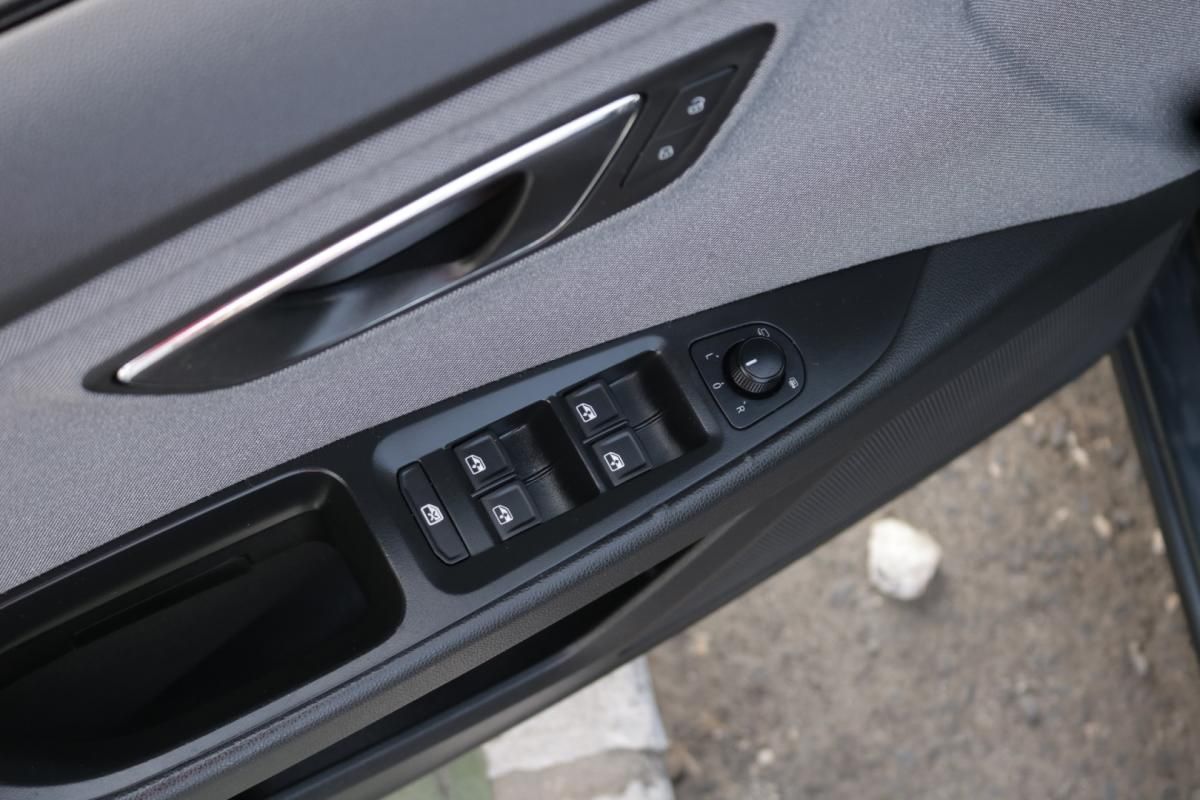 seat-leon-2019-diesel-1600cc