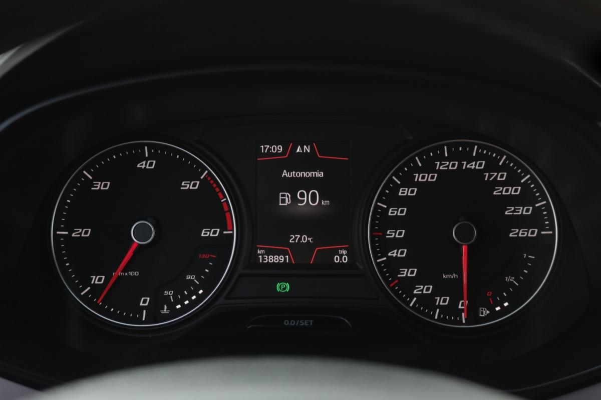 seat-leon-2019-diesel-1600cc