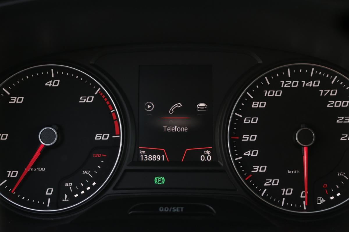 seat-leon-2019-diesel-1600cc