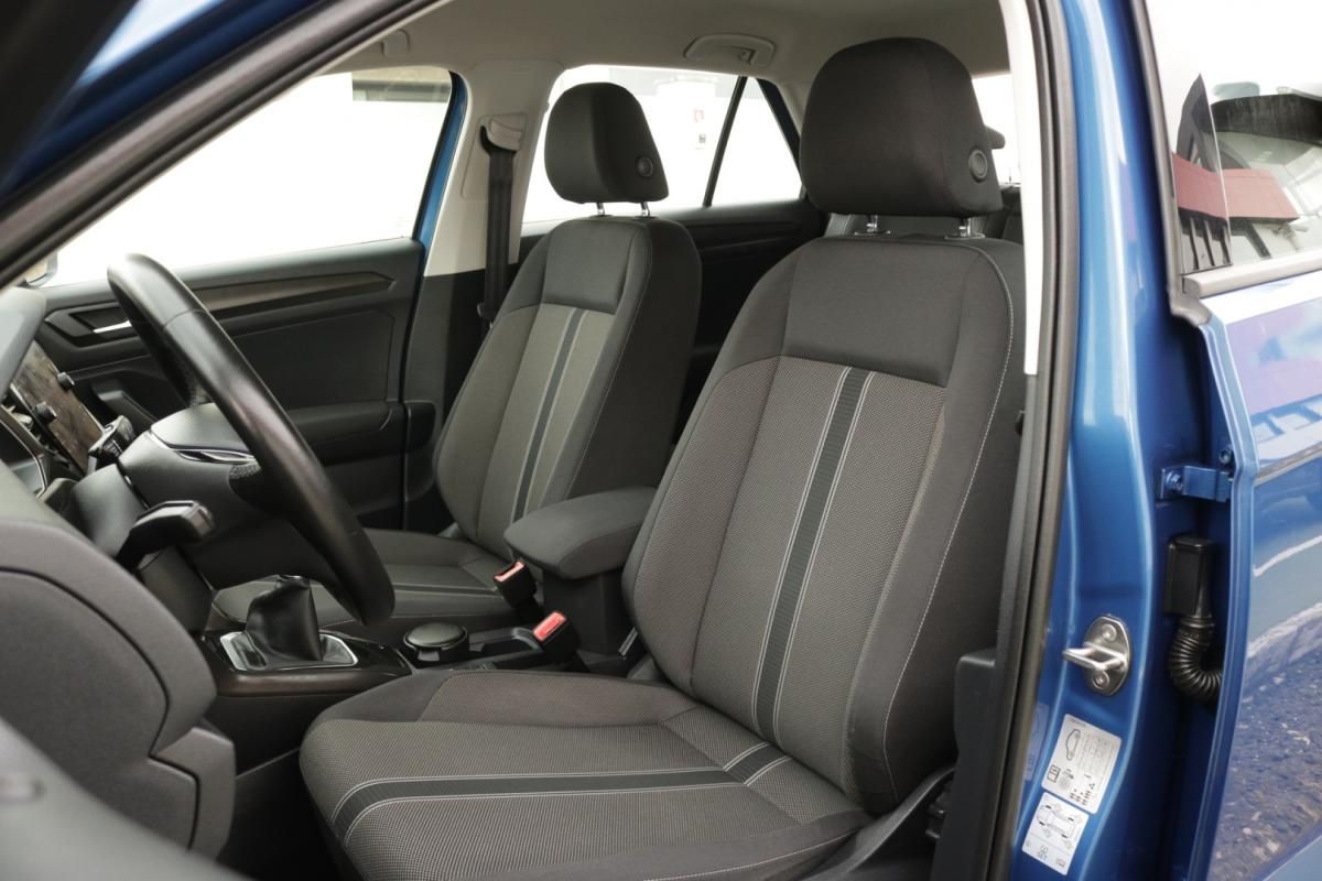 volkswagen-t-roc-2019-diesel-1600cc