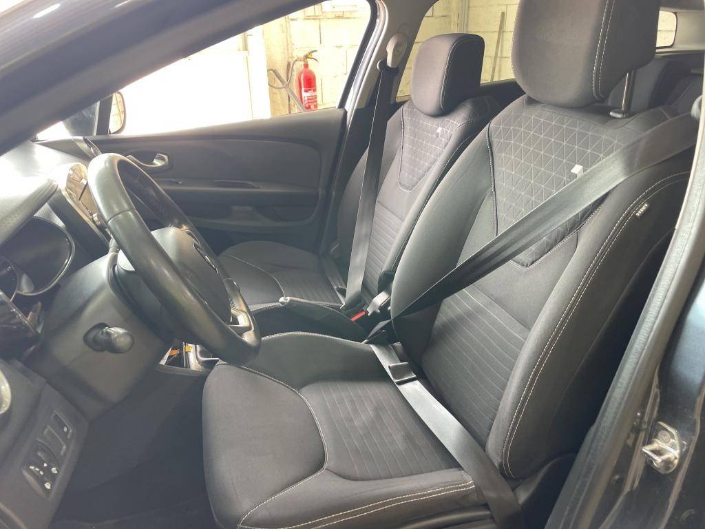 renault-clio-sport-tourer-2017-diesel-1500cc