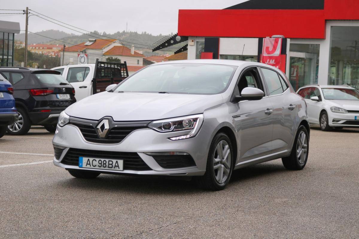 renault-megane-2020-diesel-1500cc