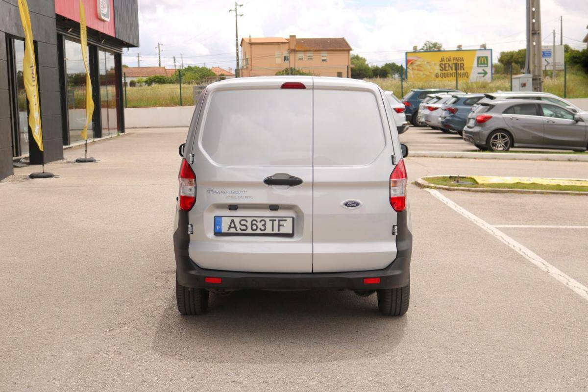 ford-transit-2022-diesel-1500cc