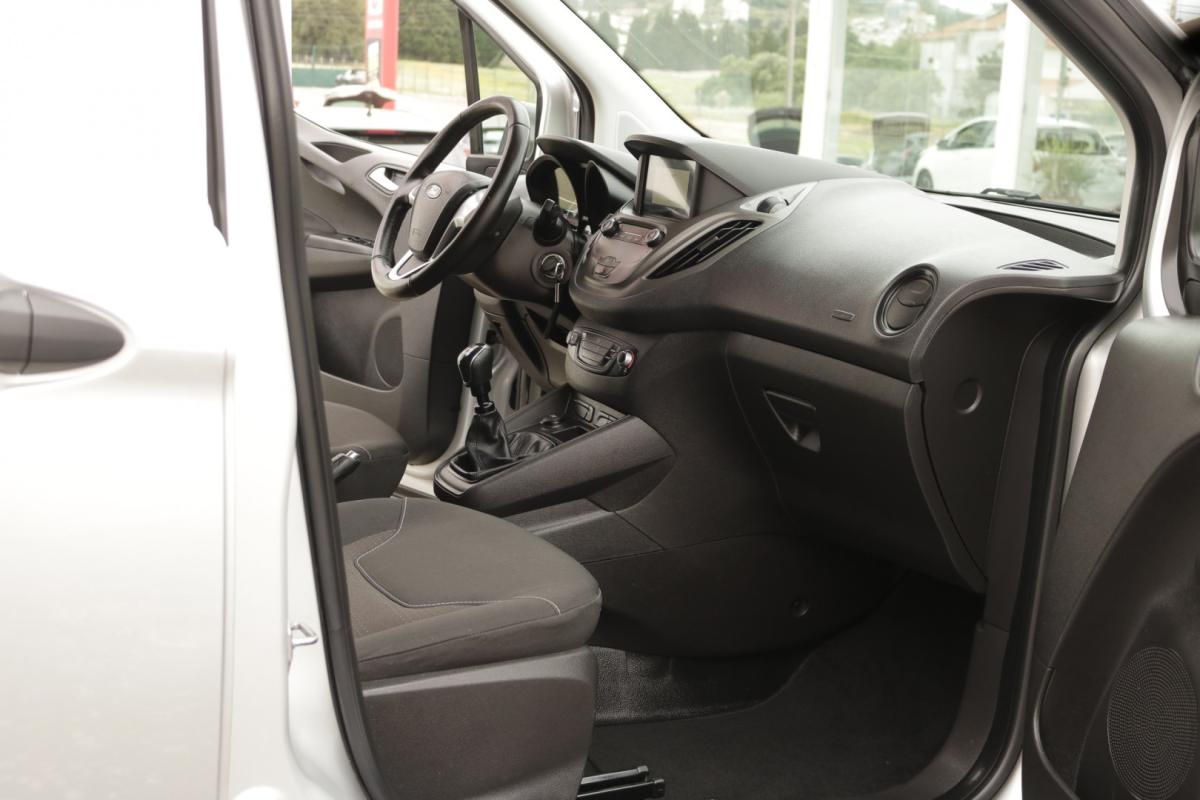 ford-transit-2022-diesel-1500cc