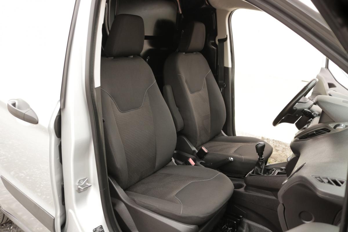 ford-transit-2022-diesel-1500cc