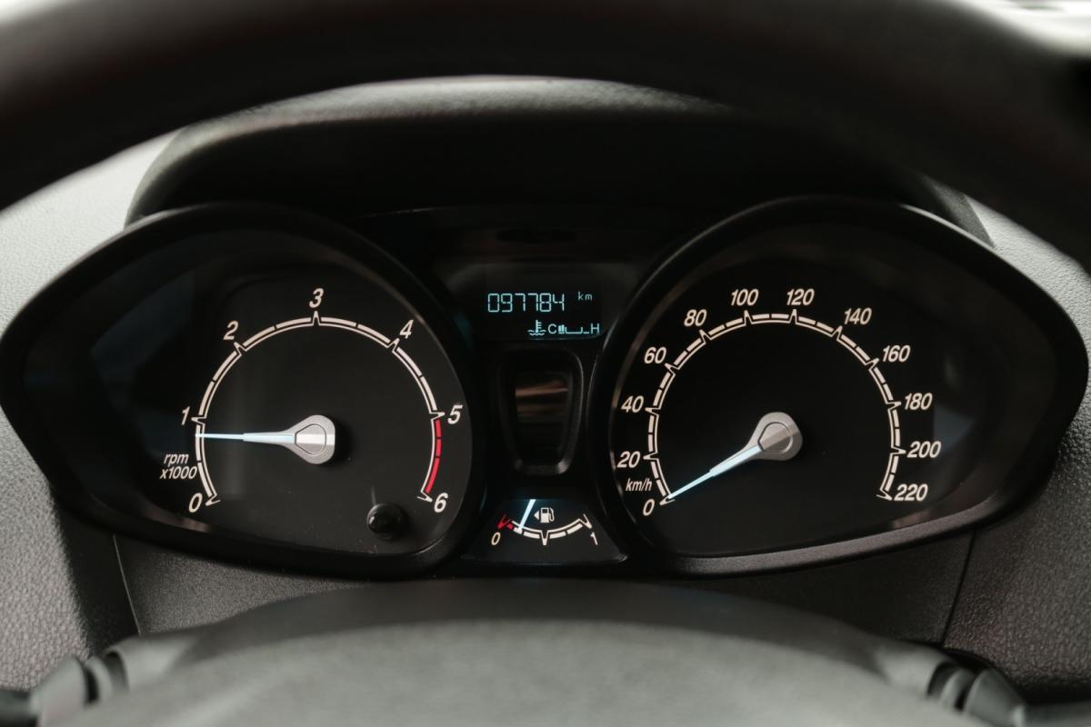 ford-transit-2022-diesel-1500cc