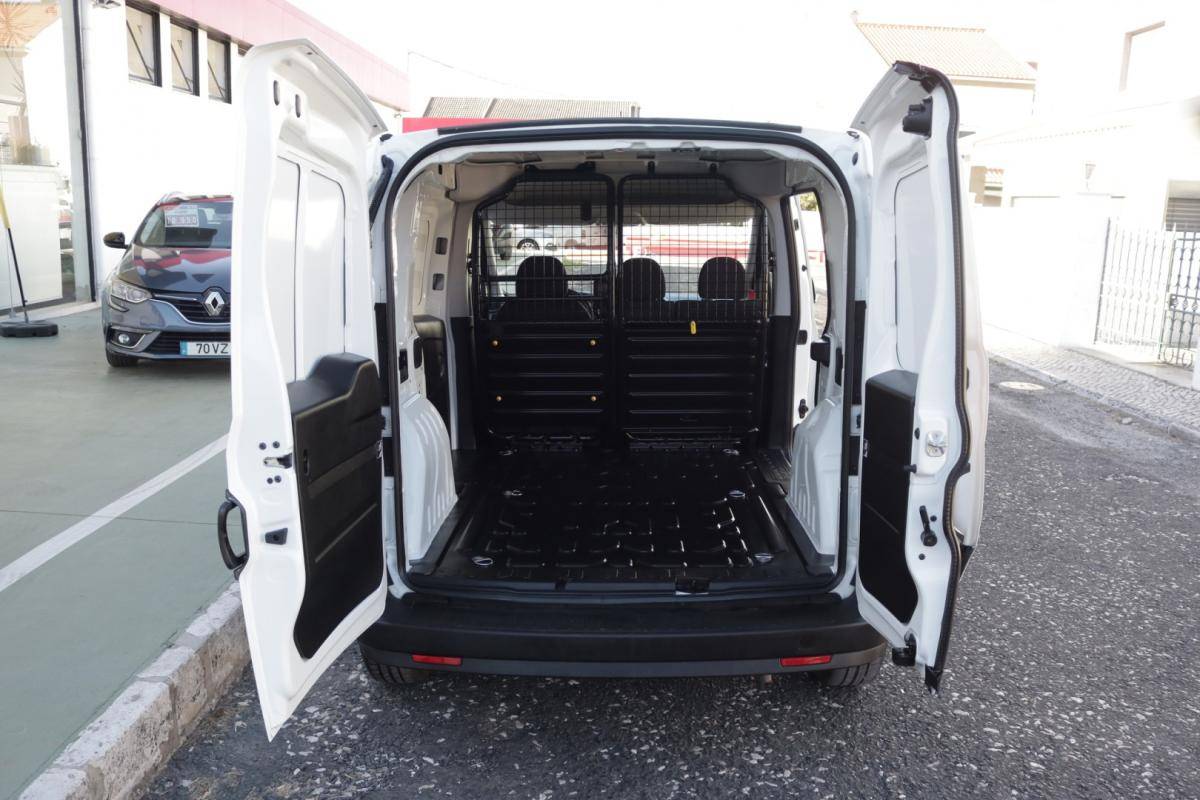 fiat-doblo-2023-diesel-1600cc