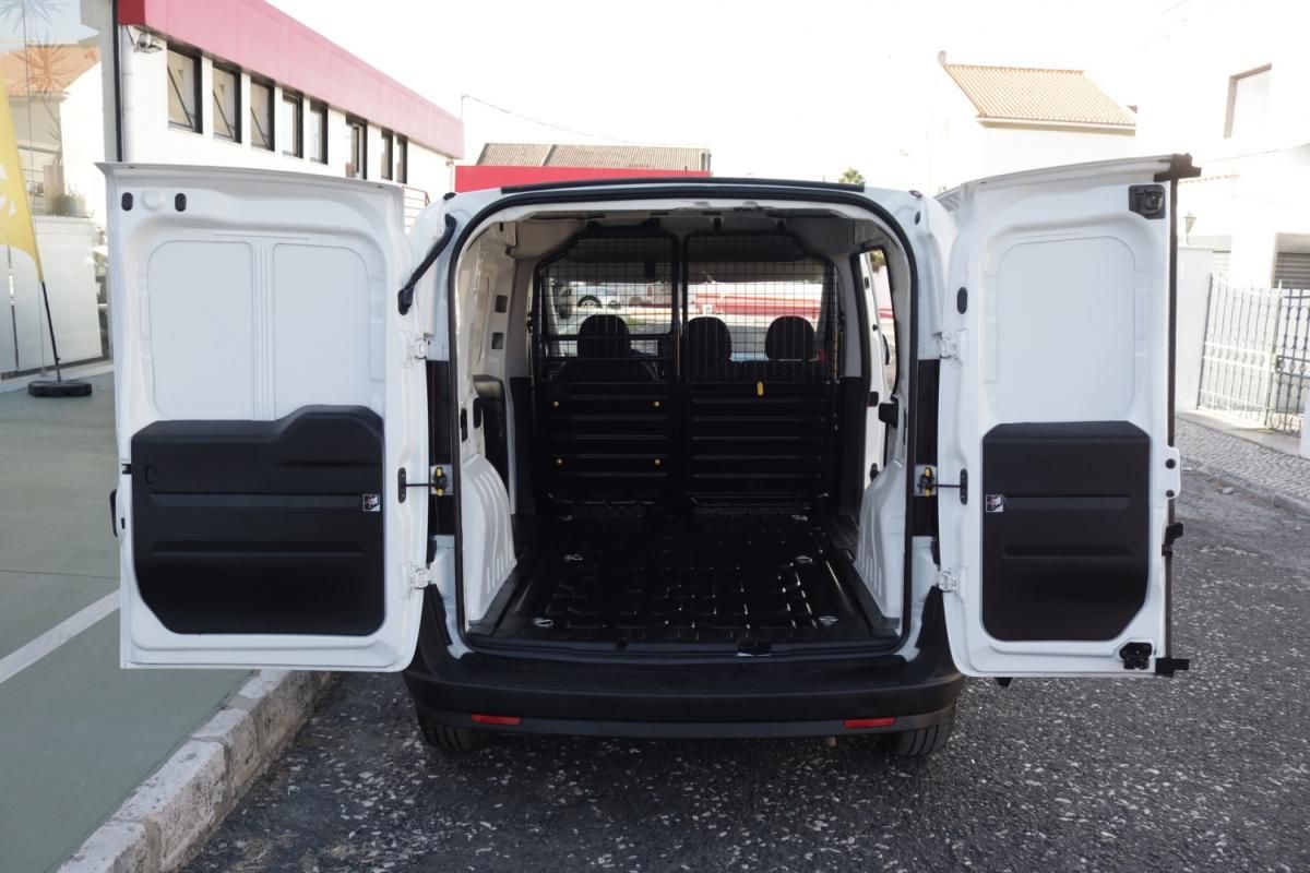 fiat-doblo-2023-diesel-1600cc