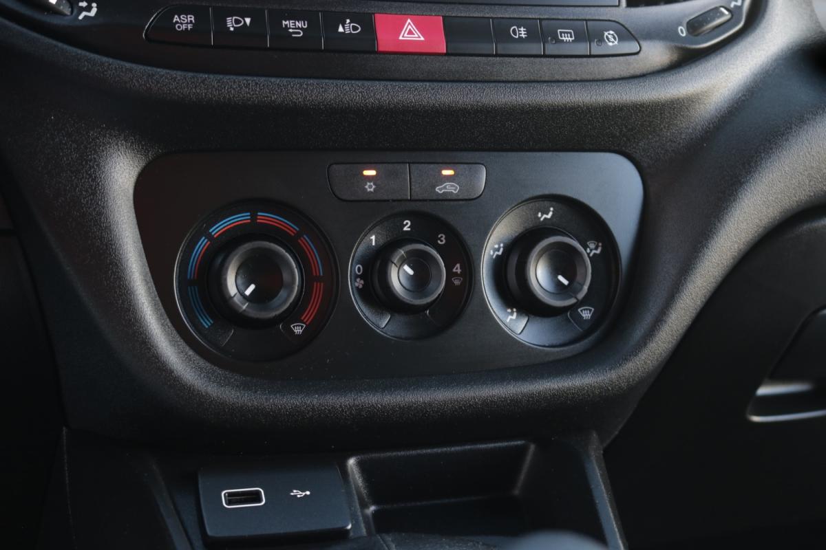fiat-doblo-2023-diesel-1600cc