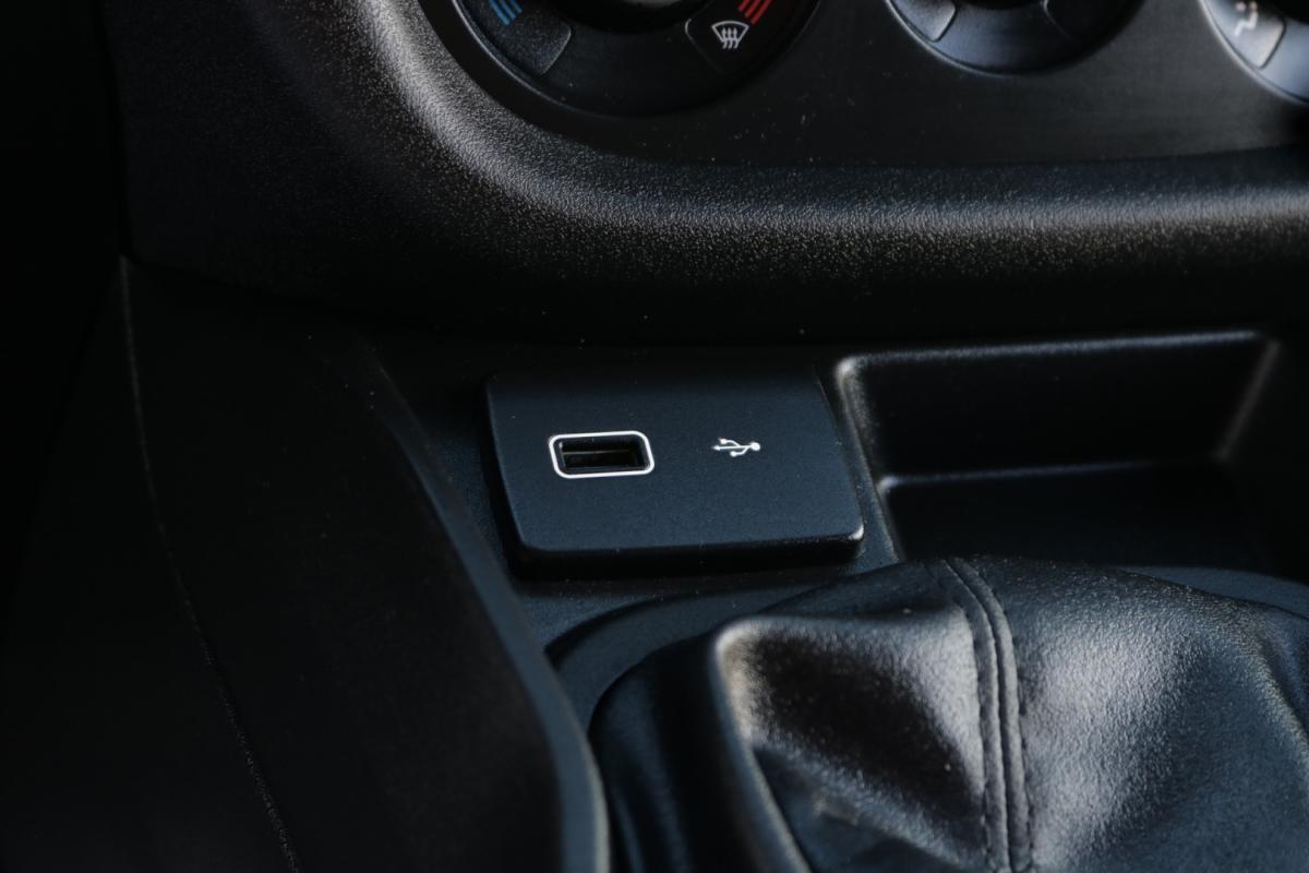 fiat-doblo-2023-diesel-1600cc