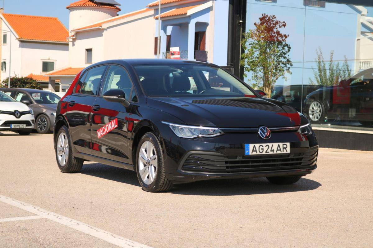 volkswagen-golf-2021-diesel-2000cc
