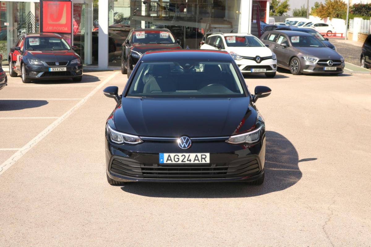 volkswagen-golf-2021-diesel-2000cc