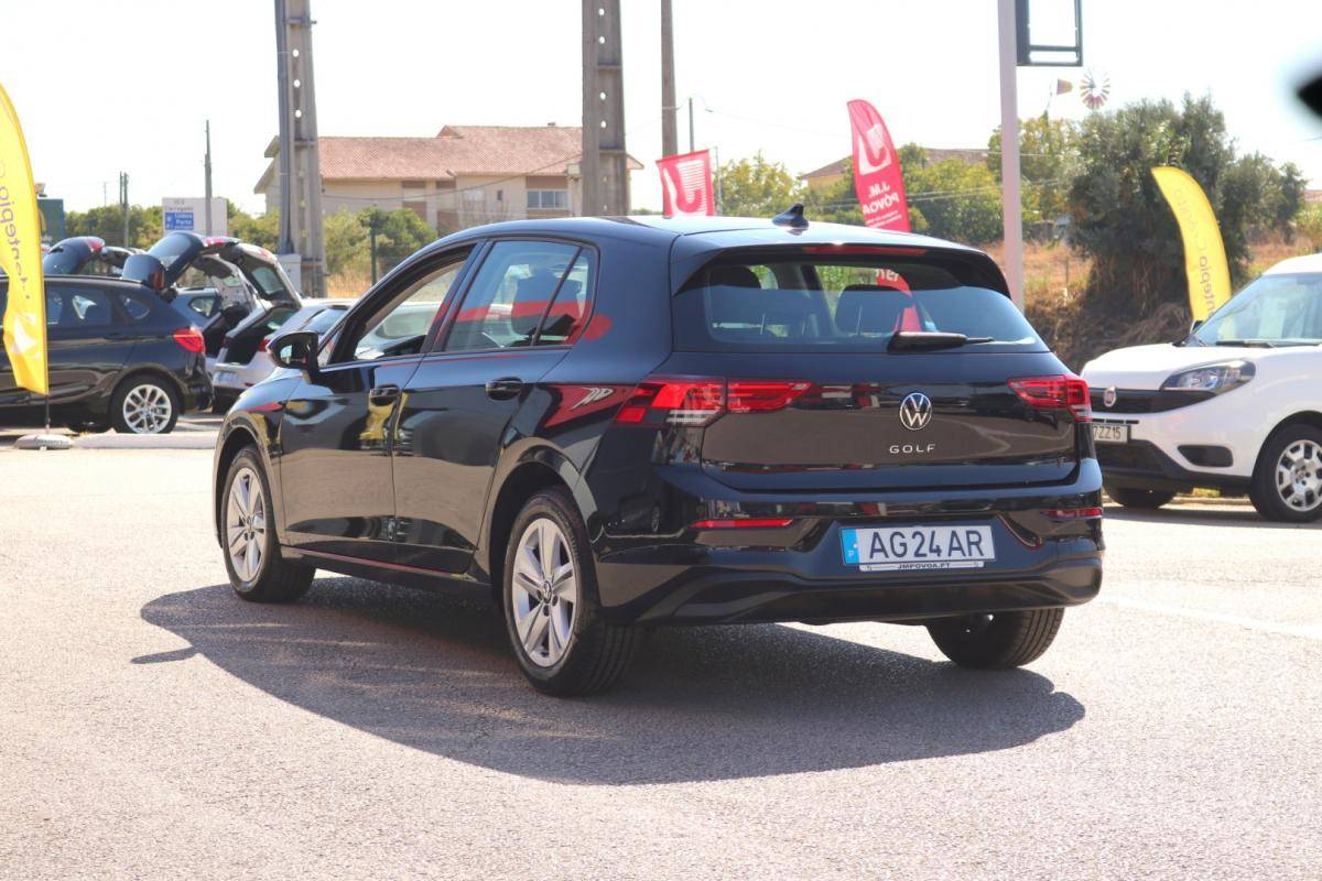 volkswagen-golf-2021-diesel-2000cc