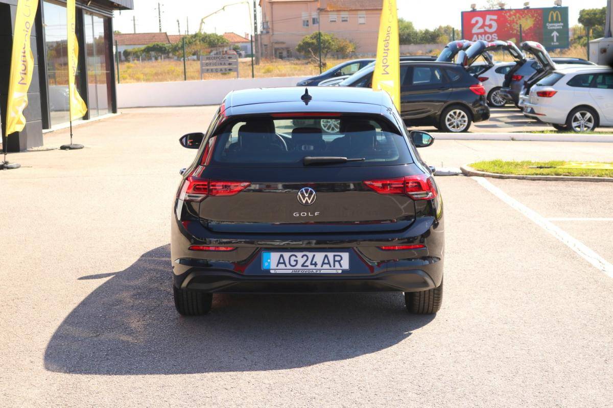 volkswagen-golf-2021-diesel-2000cc