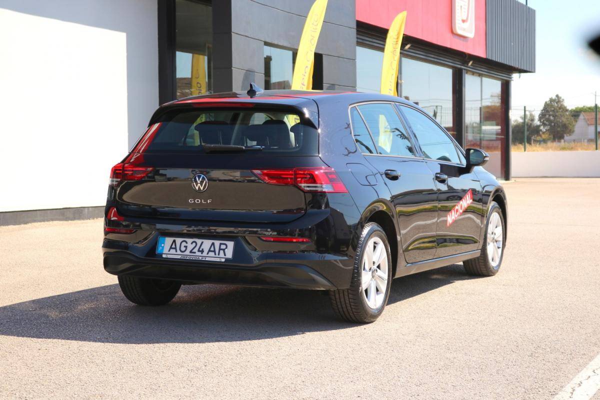 volkswagen-golf-2021-diesel-2000cc