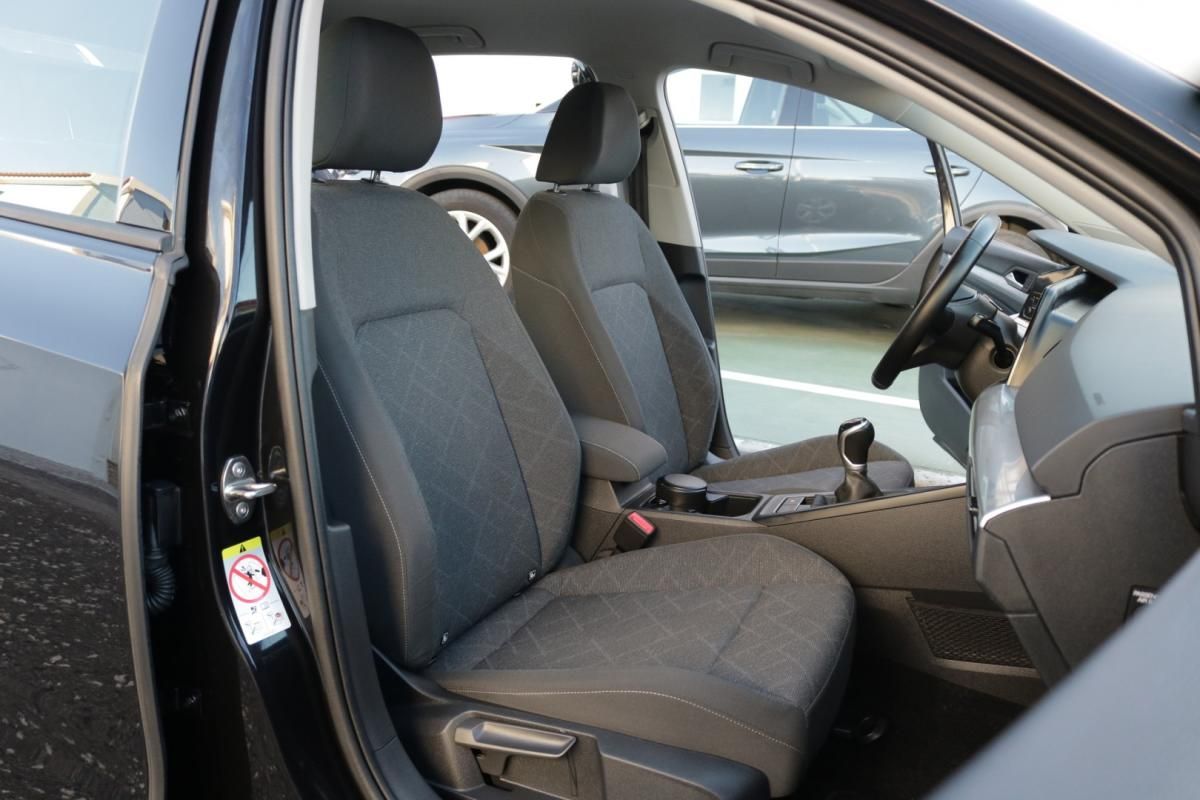 volkswagen-golf-2021-diesel-2000cc