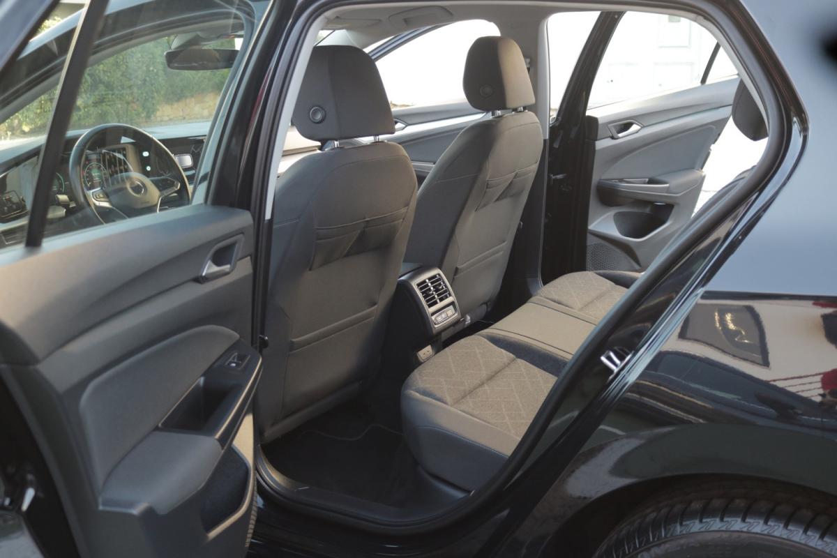 volkswagen-golf-2021-diesel-2000cc