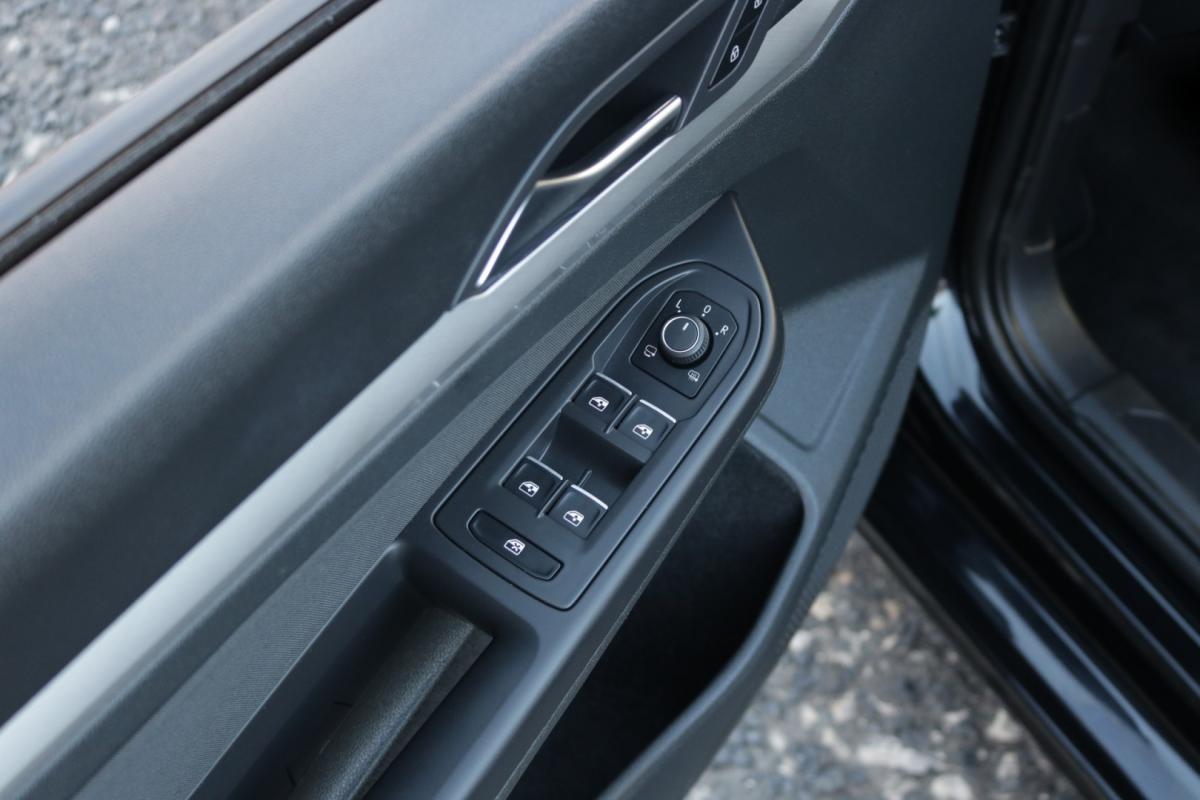 volkswagen-golf-2021-diesel-2000cc
