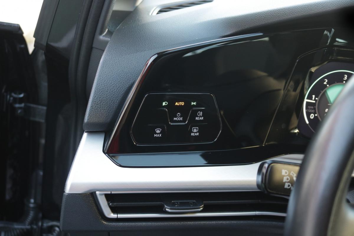 volkswagen-golf-2021-diesel-2000cc