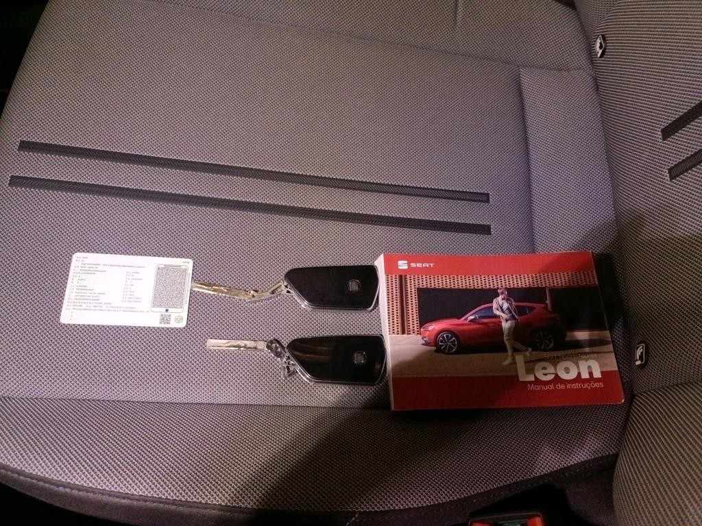seat-leon-st-2022-diesel-2000cc