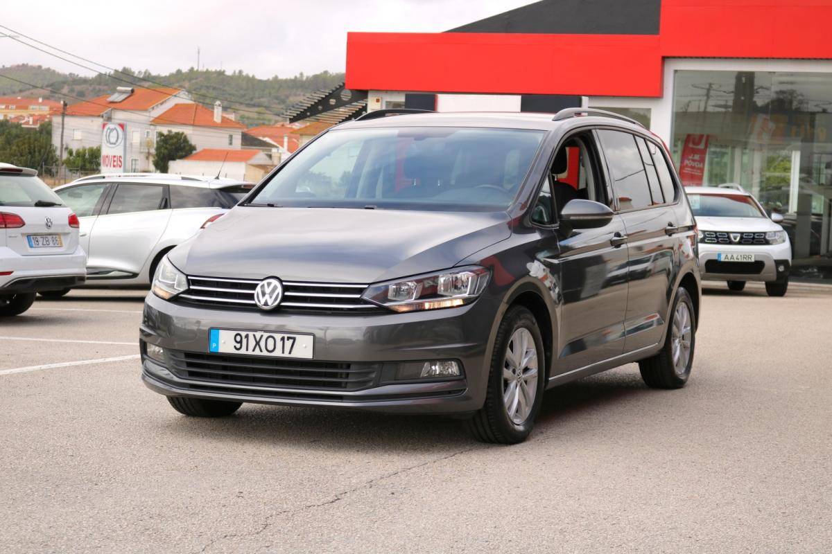 volkswagen-touran-2019-diesel-1600cc