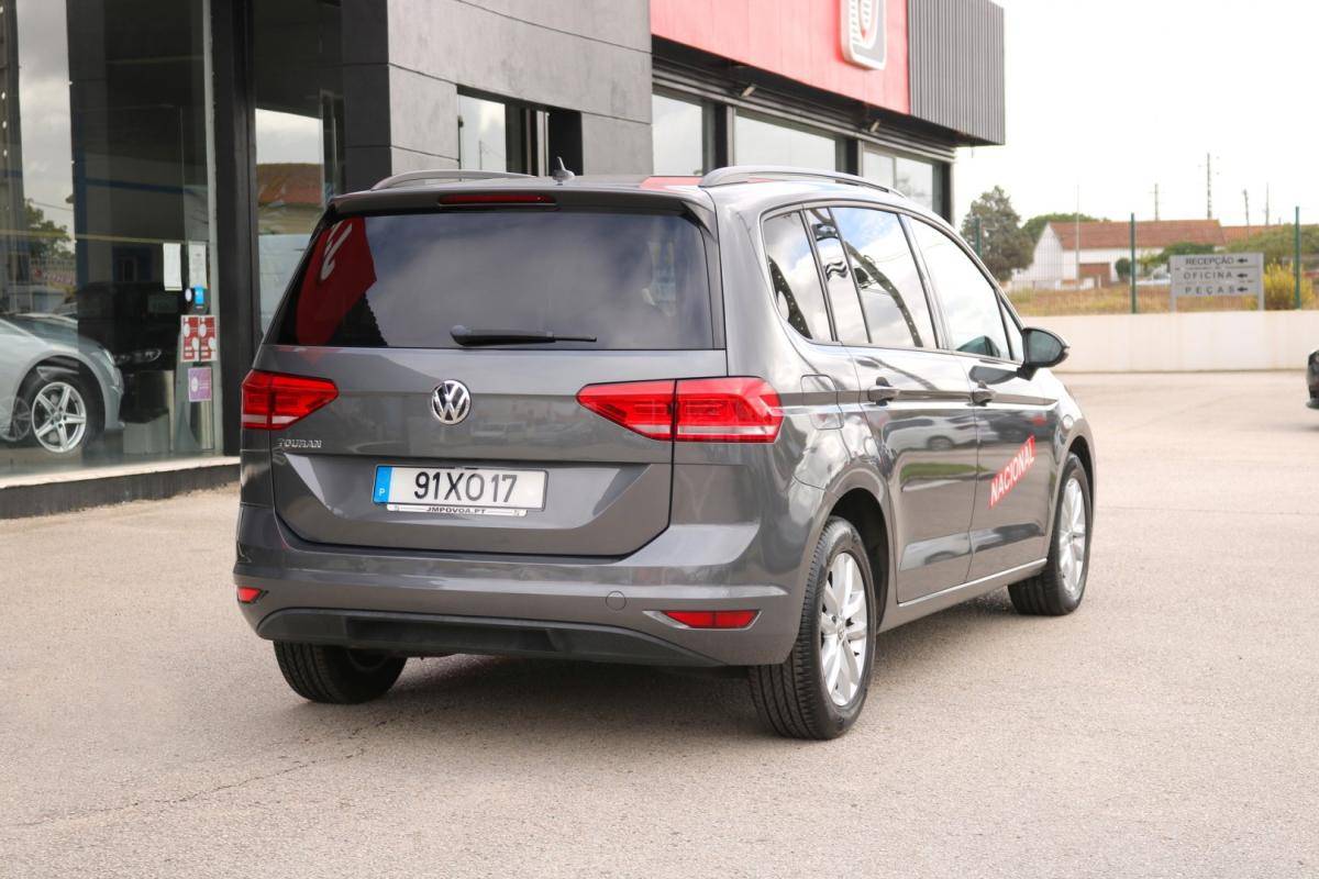 volkswagen-touran-2019-diesel-1600cc