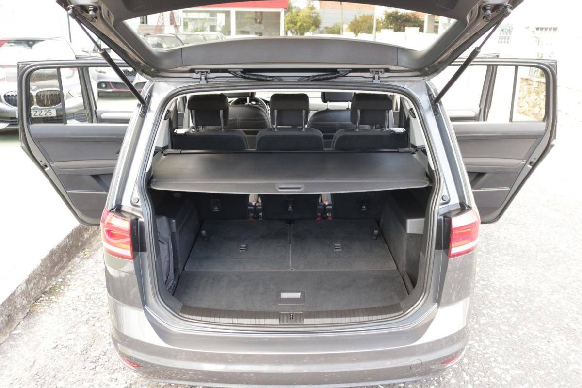 volkswagen-touran-2019-diesel-1600cc