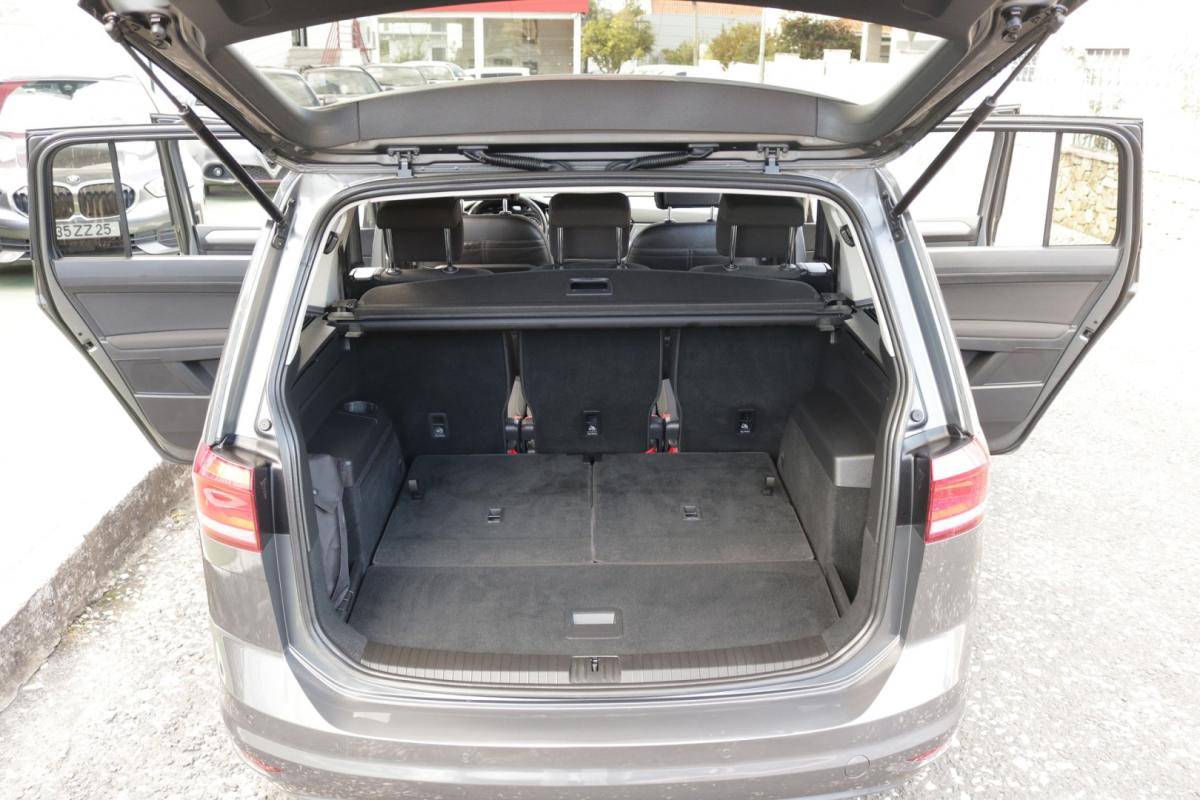 volkswagen-touran-2019-diesel-1600cc