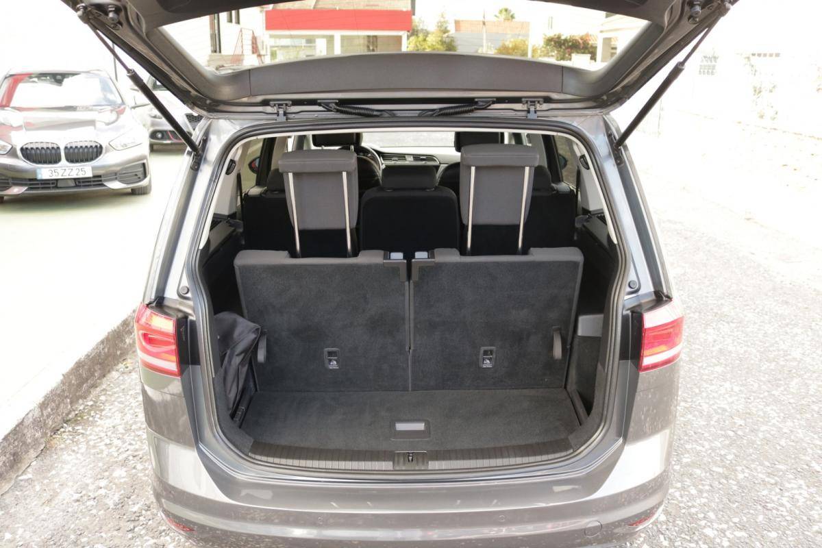volkswagen-touran-2019-diesel-1600cc