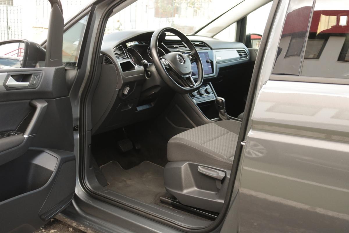 volkswagen-touran-2019-diesel-1600cc