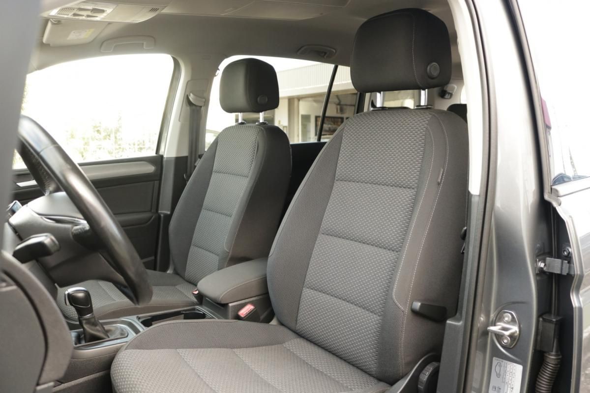 volkswagen-touran-2019-diesel-1600cc