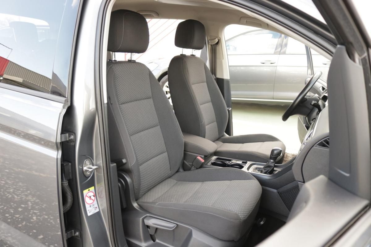 volkswagen-touran-2019-diesel-1600cc