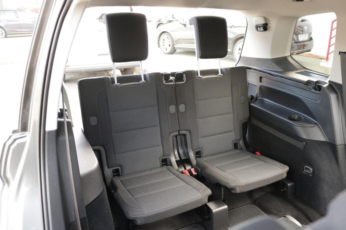 volkswagen-touran-2019-diesel-1600cc