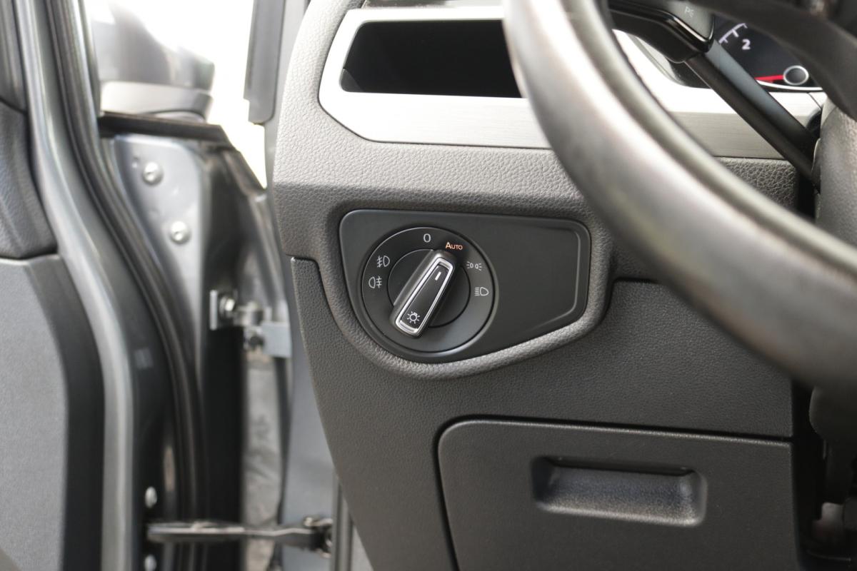 volkswagen-touran-2019-diesel-1600cc