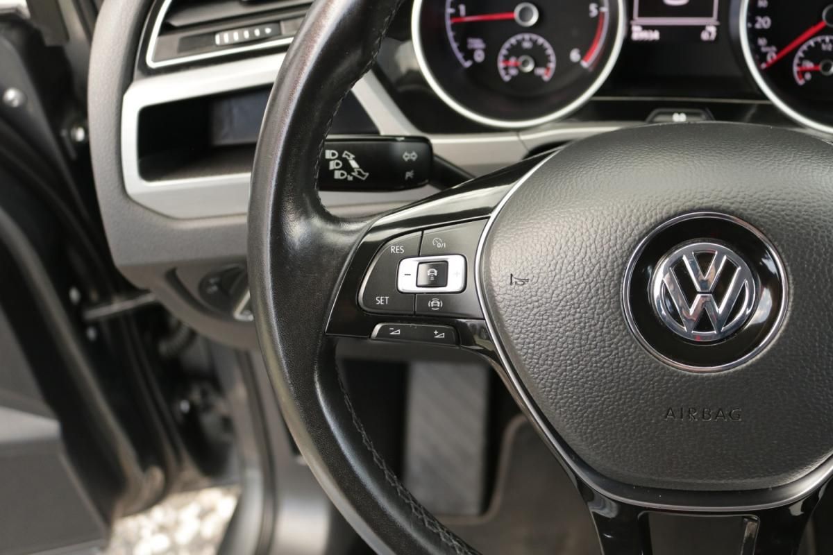 volkswagen-touran-2019-diesel-1600cc