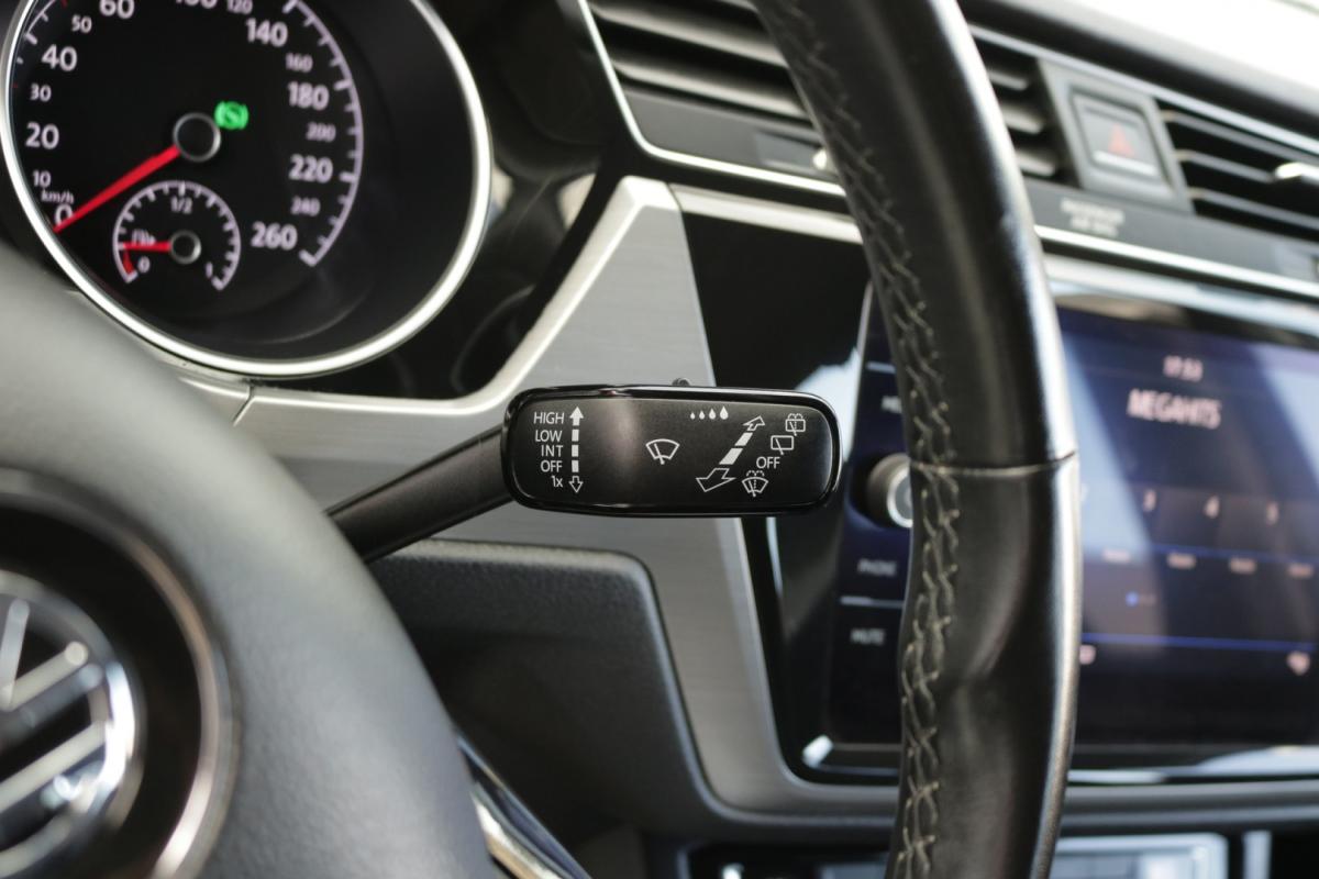 volkswagen-touran-2019-diesel-1600cc