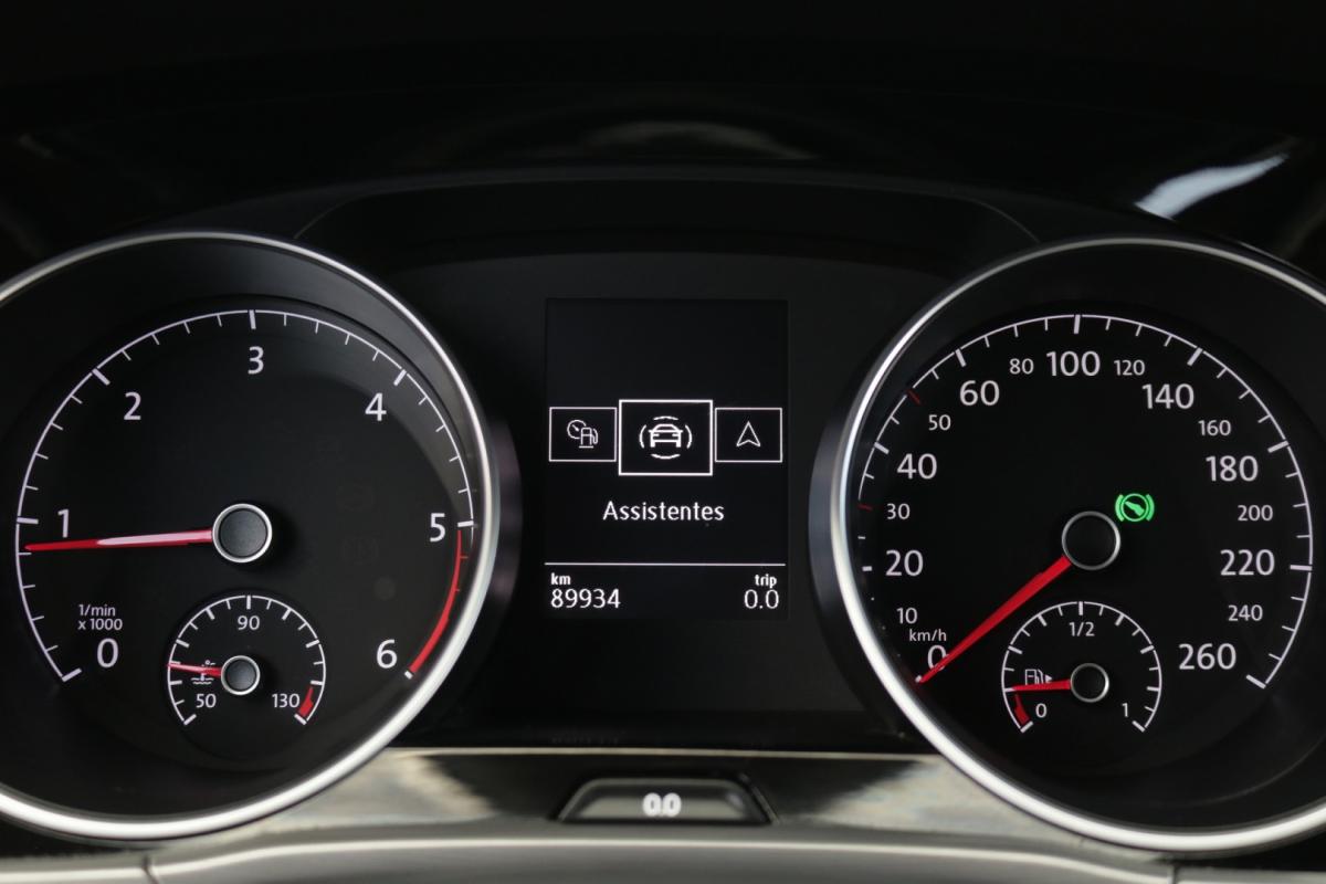 volkswagen-touran-2019-diesel-1600cc