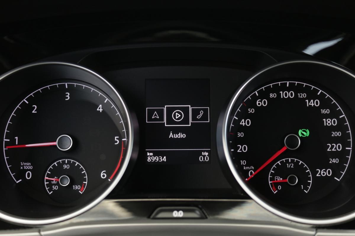 volkswagen-touran-2019-diesel-1600cc