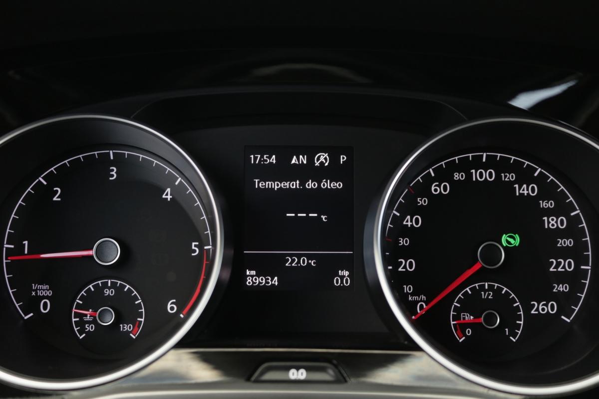 volkswagen-touran-2019-diesel-1600cc