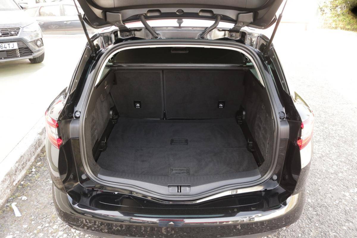 renault-megane-sport-tourer-2020-diesel-1500cc