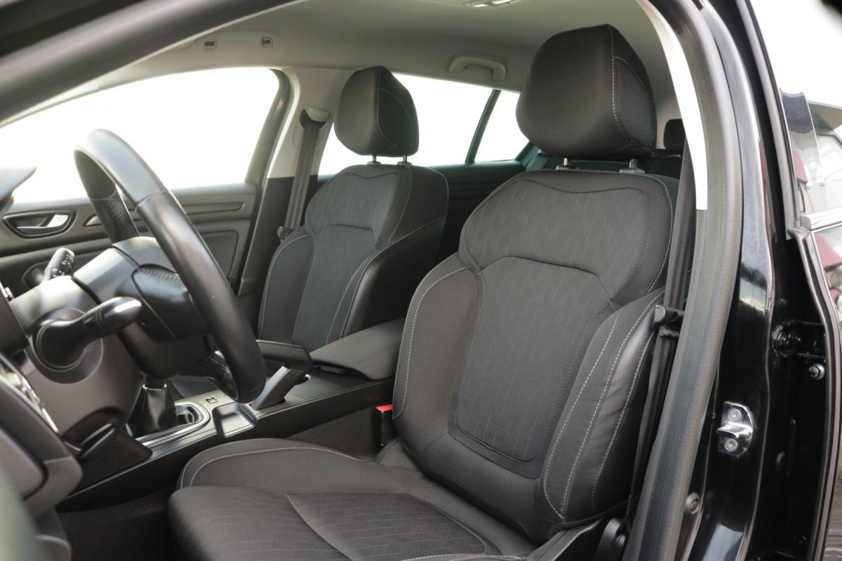 renault-megane-sport-tourer-2020-diesel-1500cc