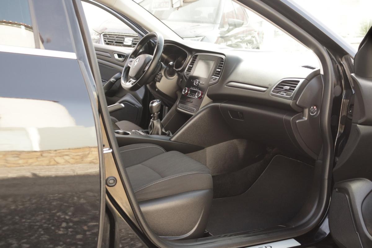 renault-megane-sport-tourer-2020-diesel-1500cc