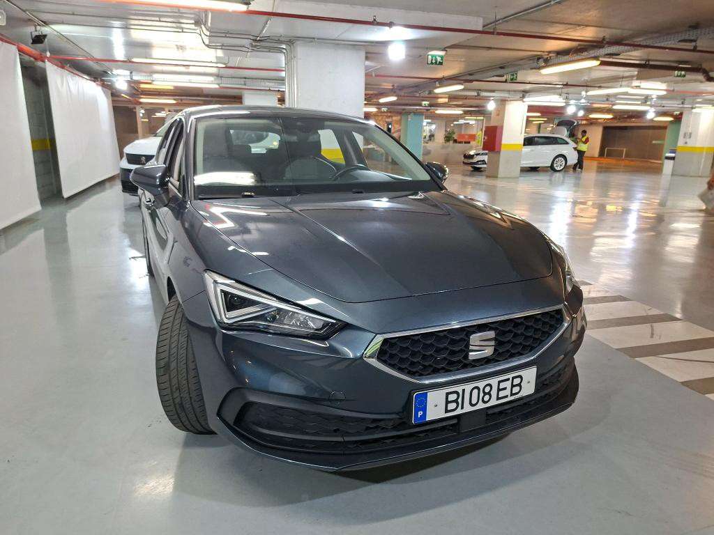 seat-leon-2024-gasolina-1000cc