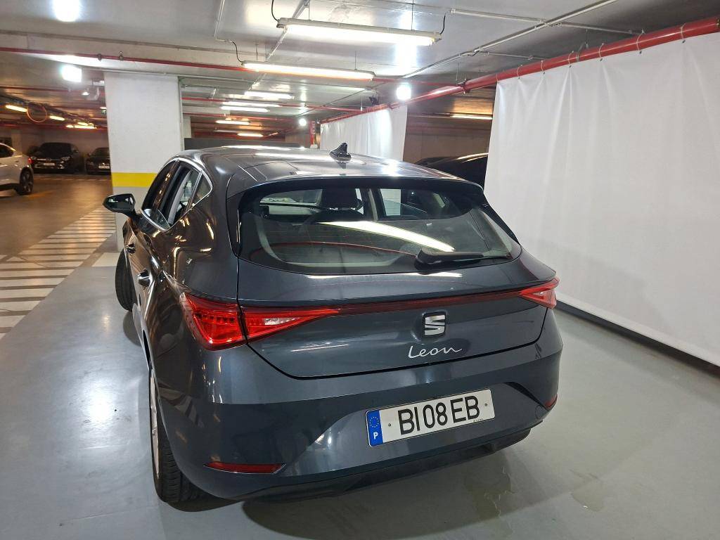 seat-leon-2024-gasolina-1000cc