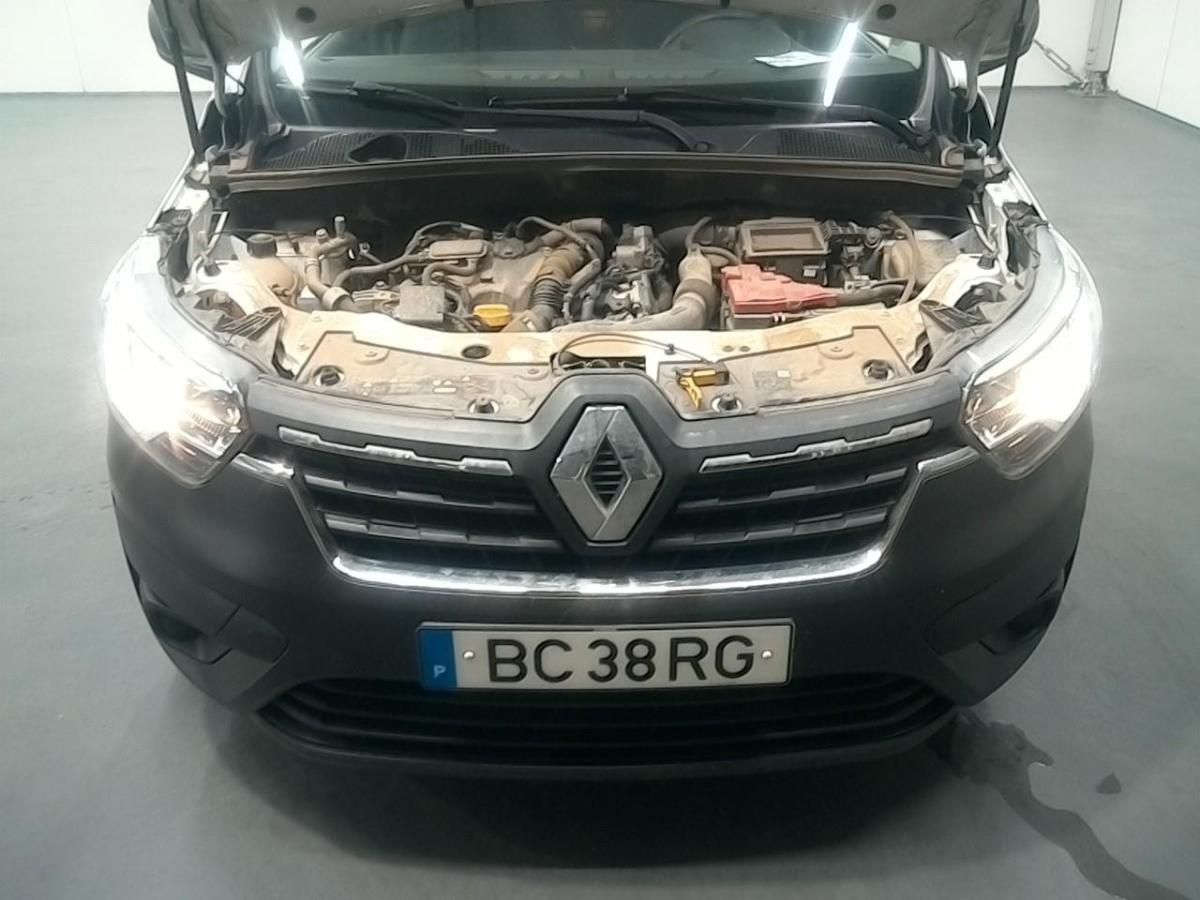 renault-kangoo-2023-diesel-1500cc