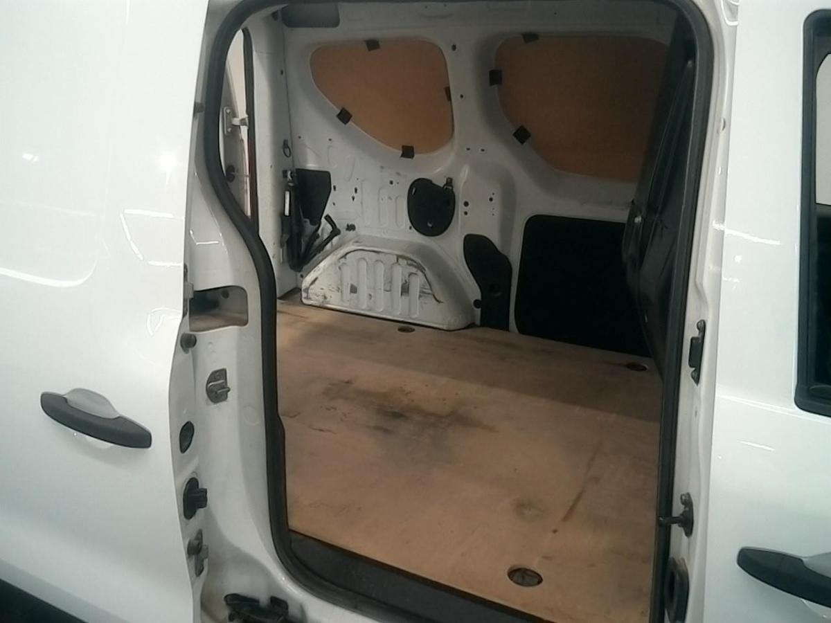 renault-kangoo-2023-diesel-1500cc