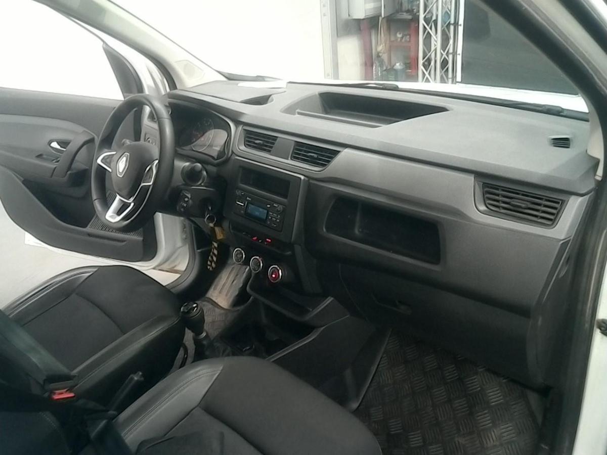 renault-kangoo-2023-diesel-1500cc