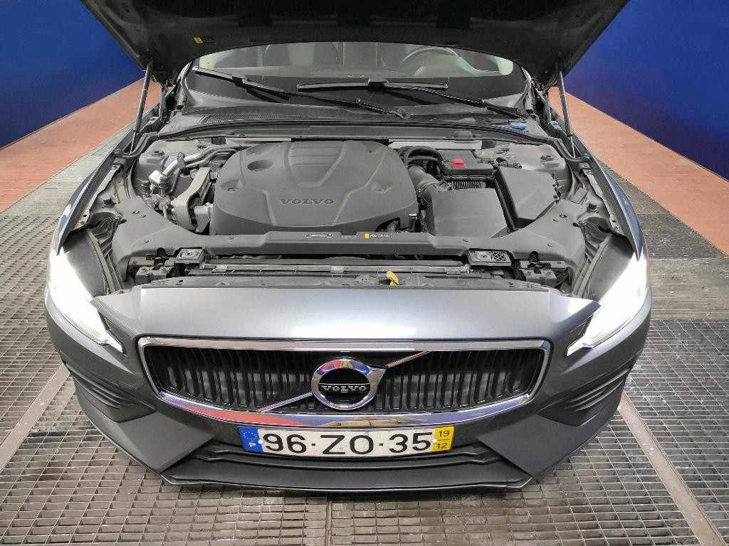 volvo-v60-2019-diesel-2000cc