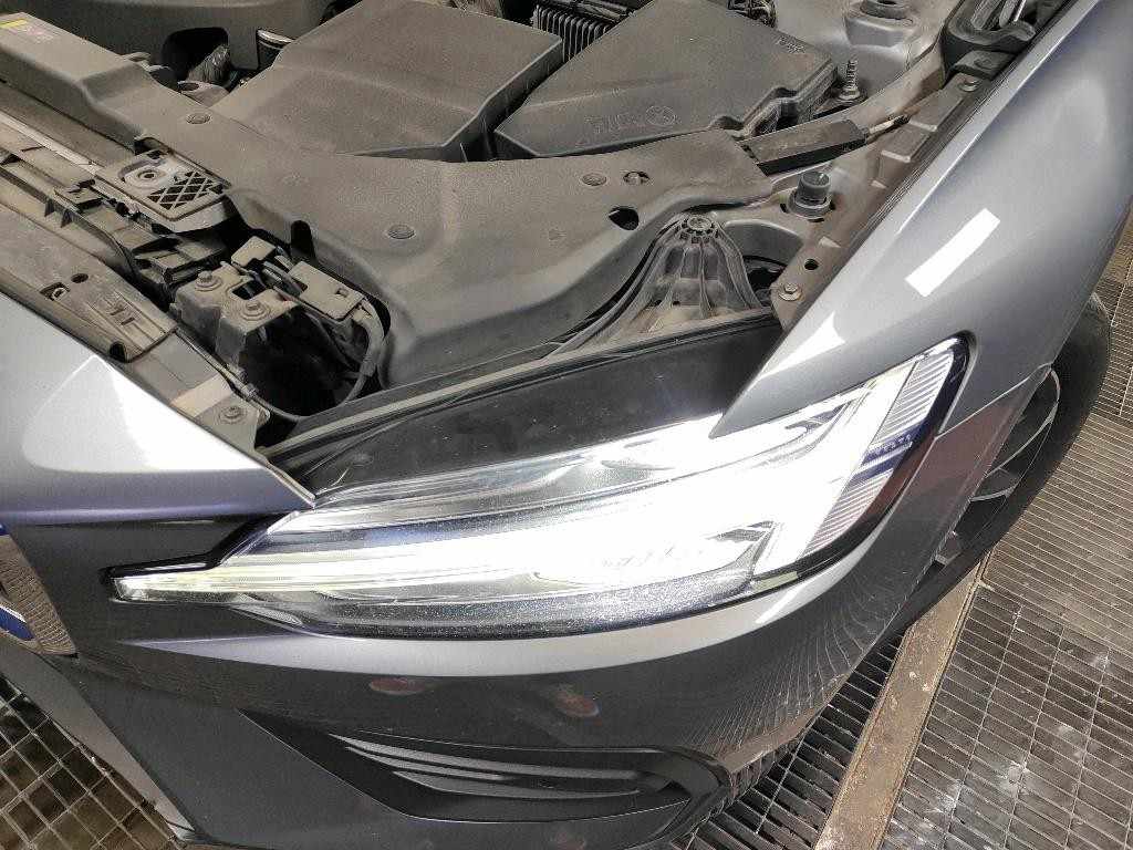 volvo-v60-2019-diesel-2000cc